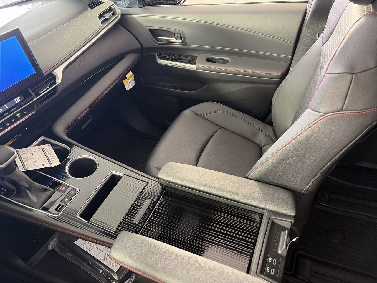 New 2026 Toyota Sienna XSE FWD image 21