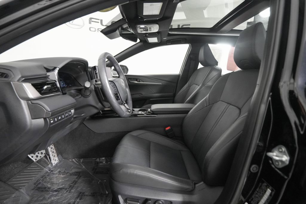 Used 2025 Toyota Camry XSE w/ Premium Plus Package FWD image 9