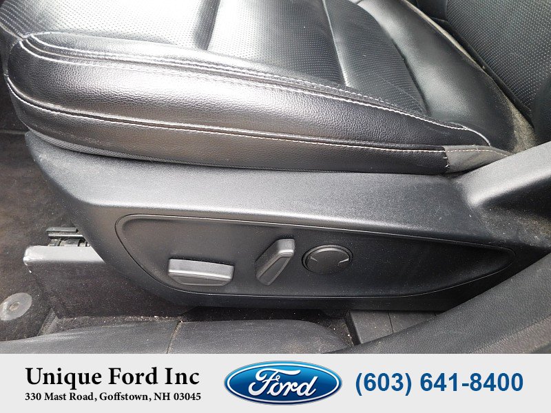 Used 2020 Ford Escape Titanium AWD/4WD image 13