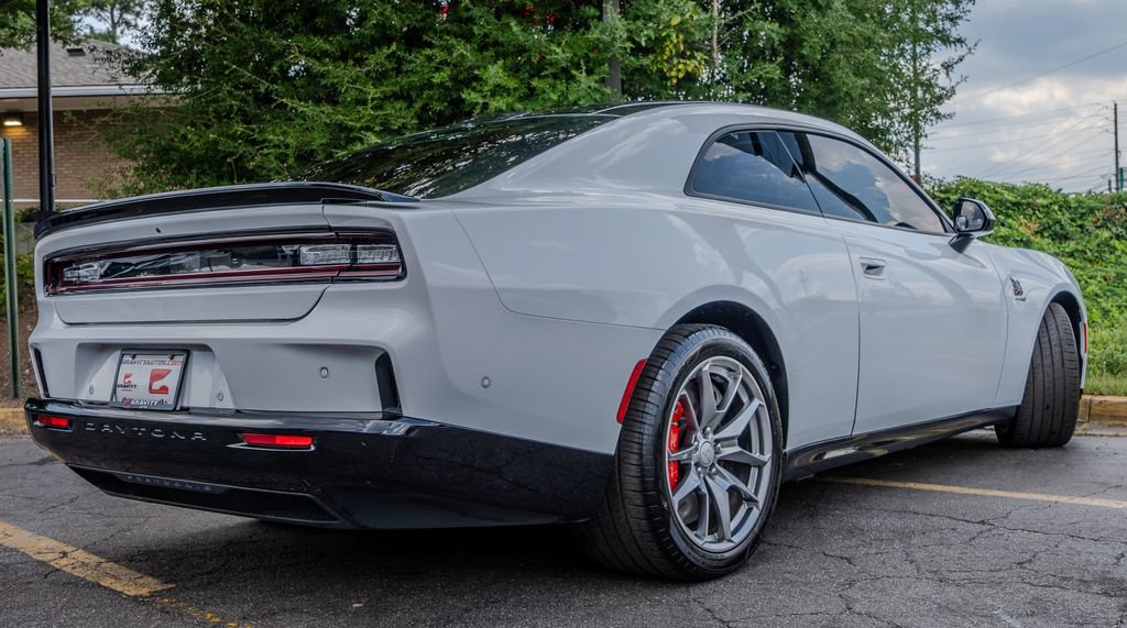 Used 2025 Dodge Charger Daytona Scat Pack w/ Track Pack AWD/4WD image 27