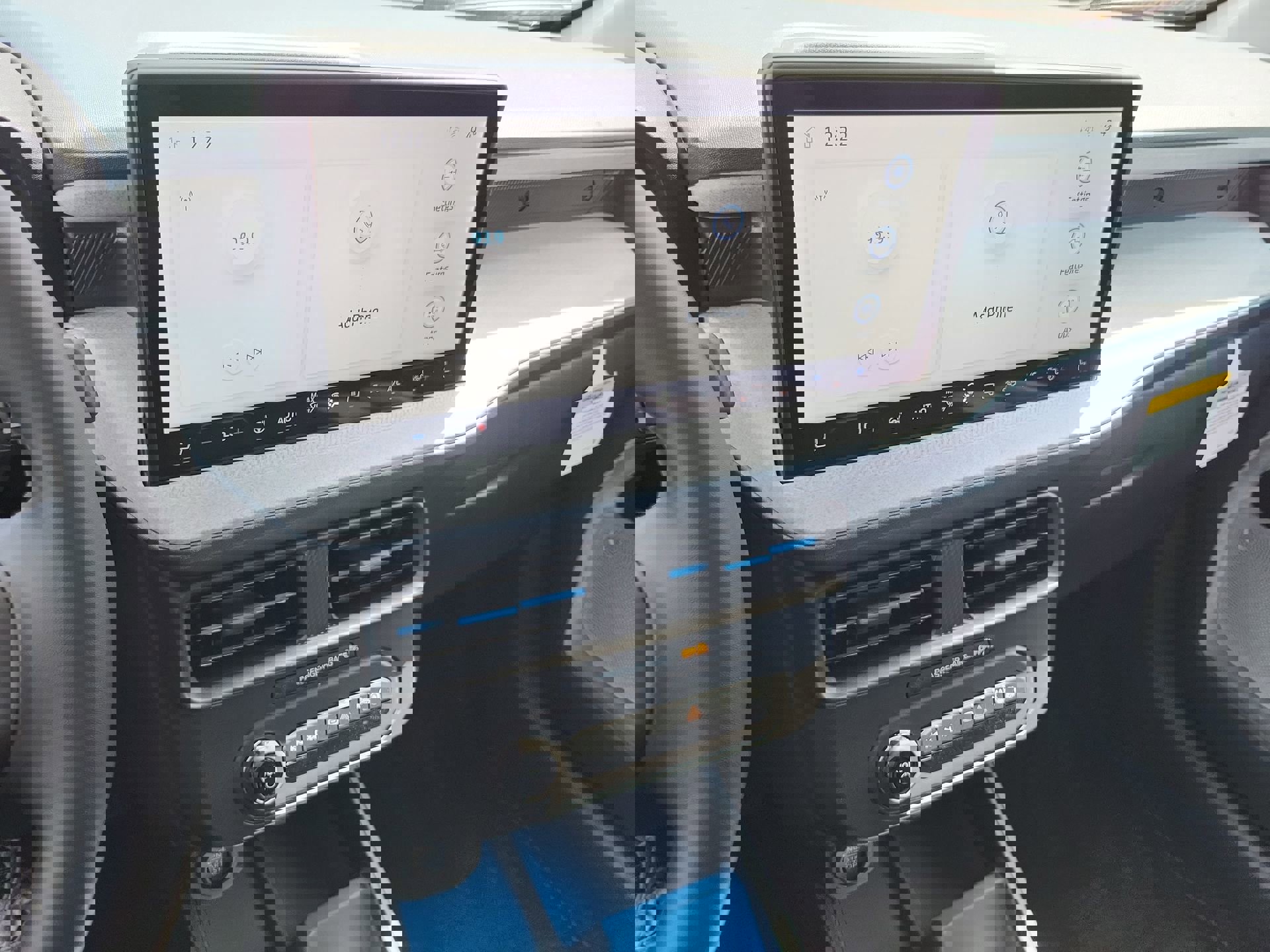 New 2025 Ford Maverick XLT w/ XLT Luxury Package image 12