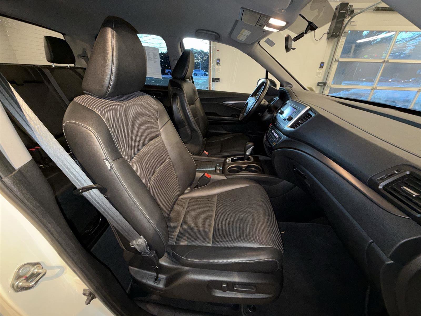 Used 2017 Honda Ridgeline RTL image 25