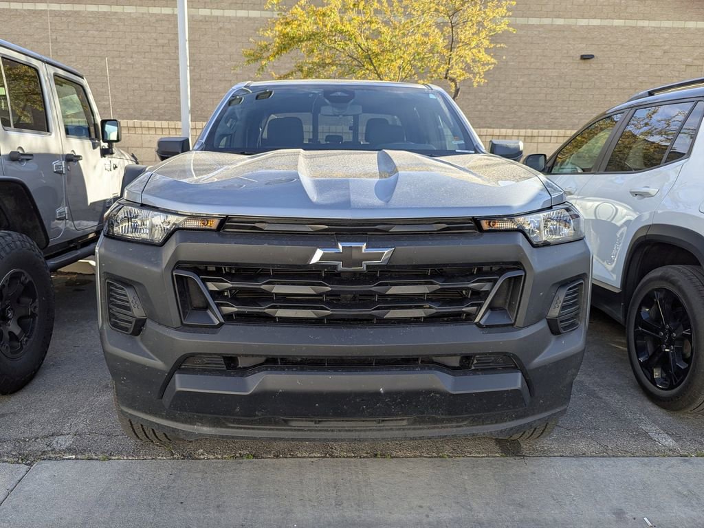 Used 2025 Chevrolet Colorado W/T w/ WT Custom Package image 2