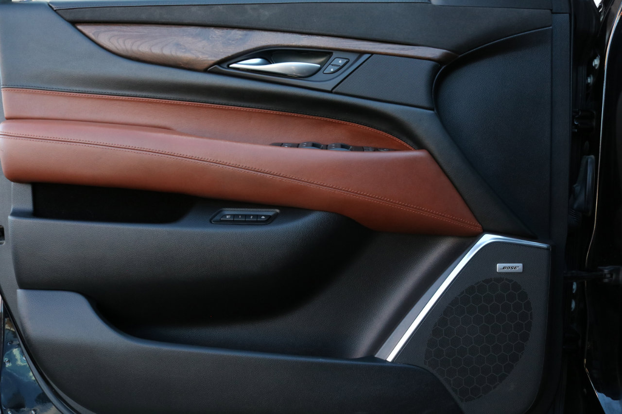 Used 2017 Cadillac Escalade Premium Luxury image 15