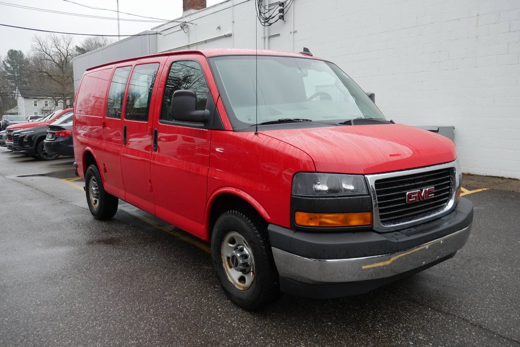 Used 2017 GMC Savana 2500 image 2