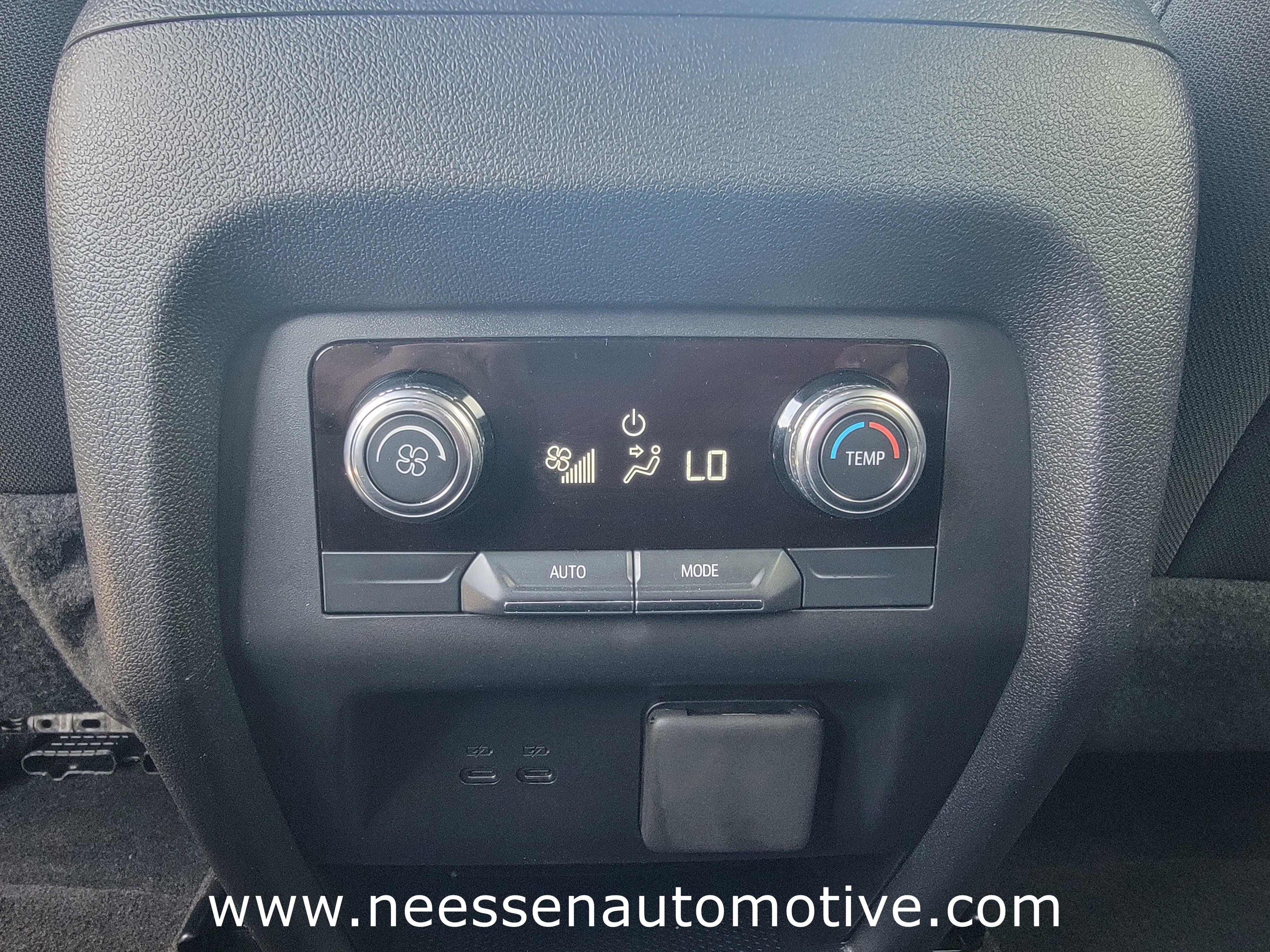 Used 2025 GMC Acadia Elevation image 15