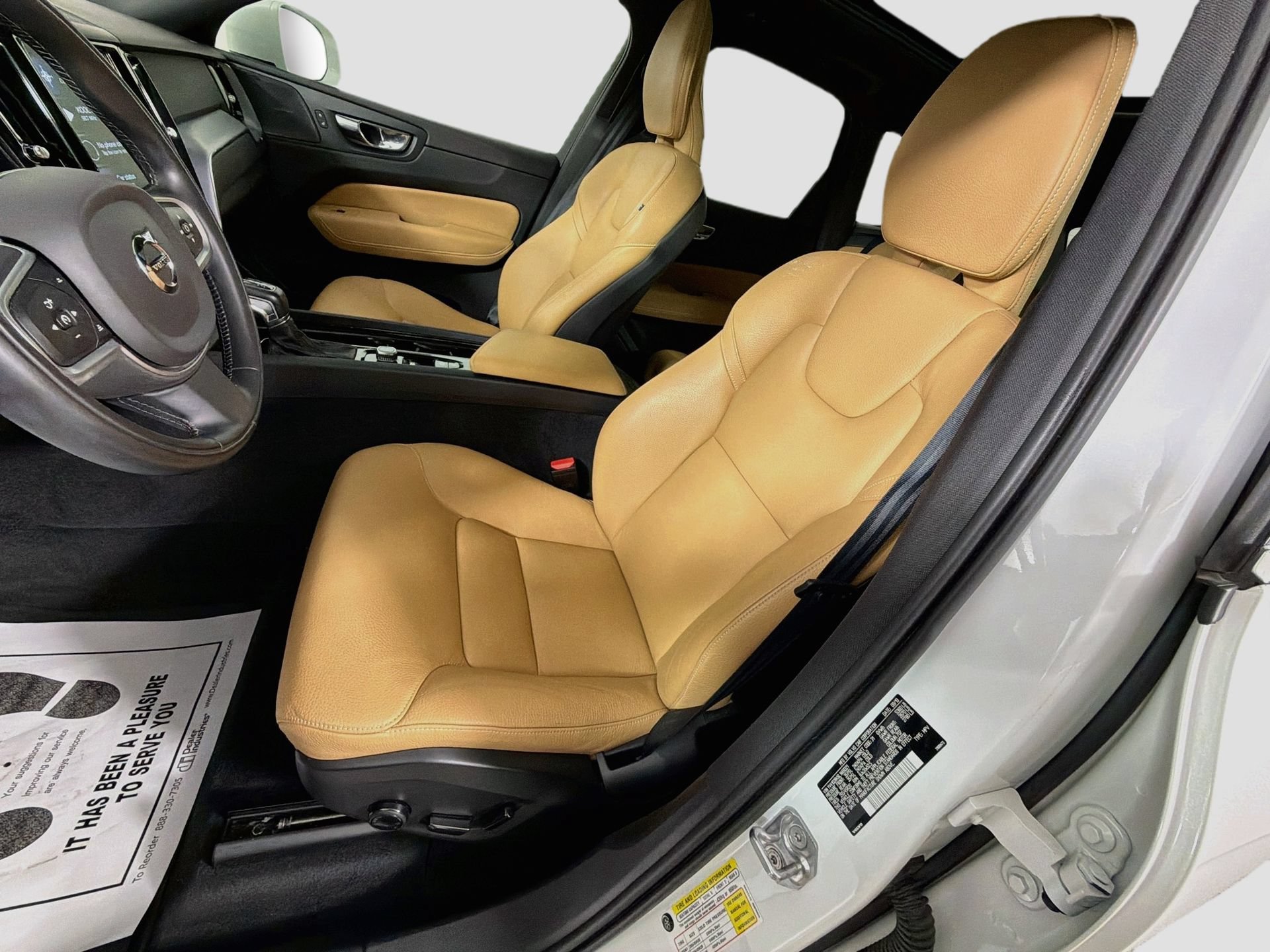 Used 2020 Volvo XC60 T5 Momentum w/ Protection Package Premier AWD/4WD image 20