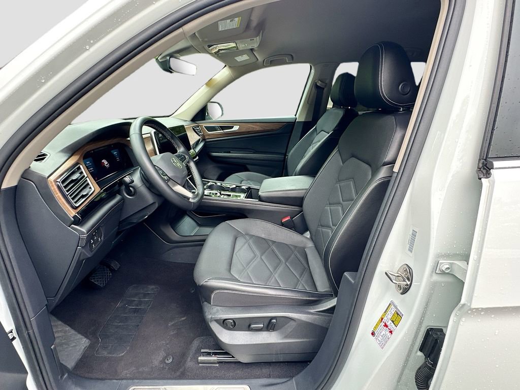 Used 2024 Volkswagen Atlas SE FWD image 29