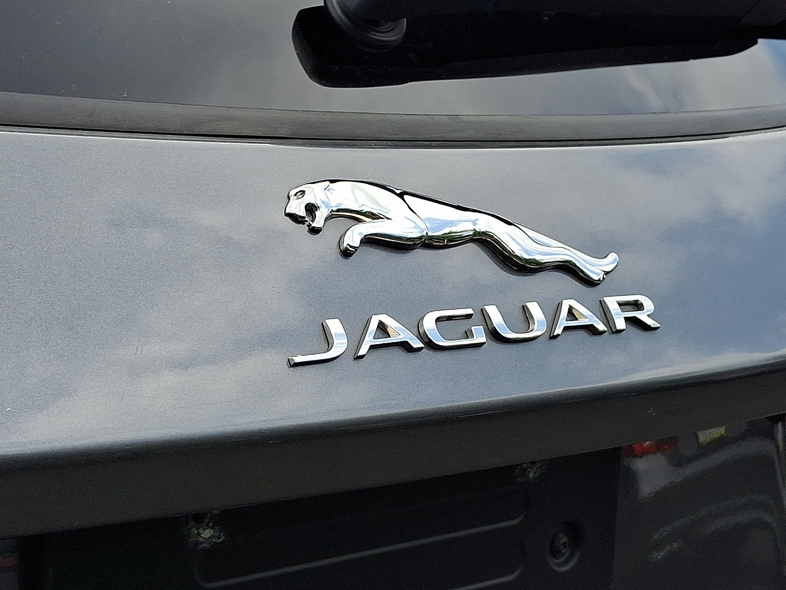 Certified 2020 Jaguar E-PACE SE AWD/4WD image 30