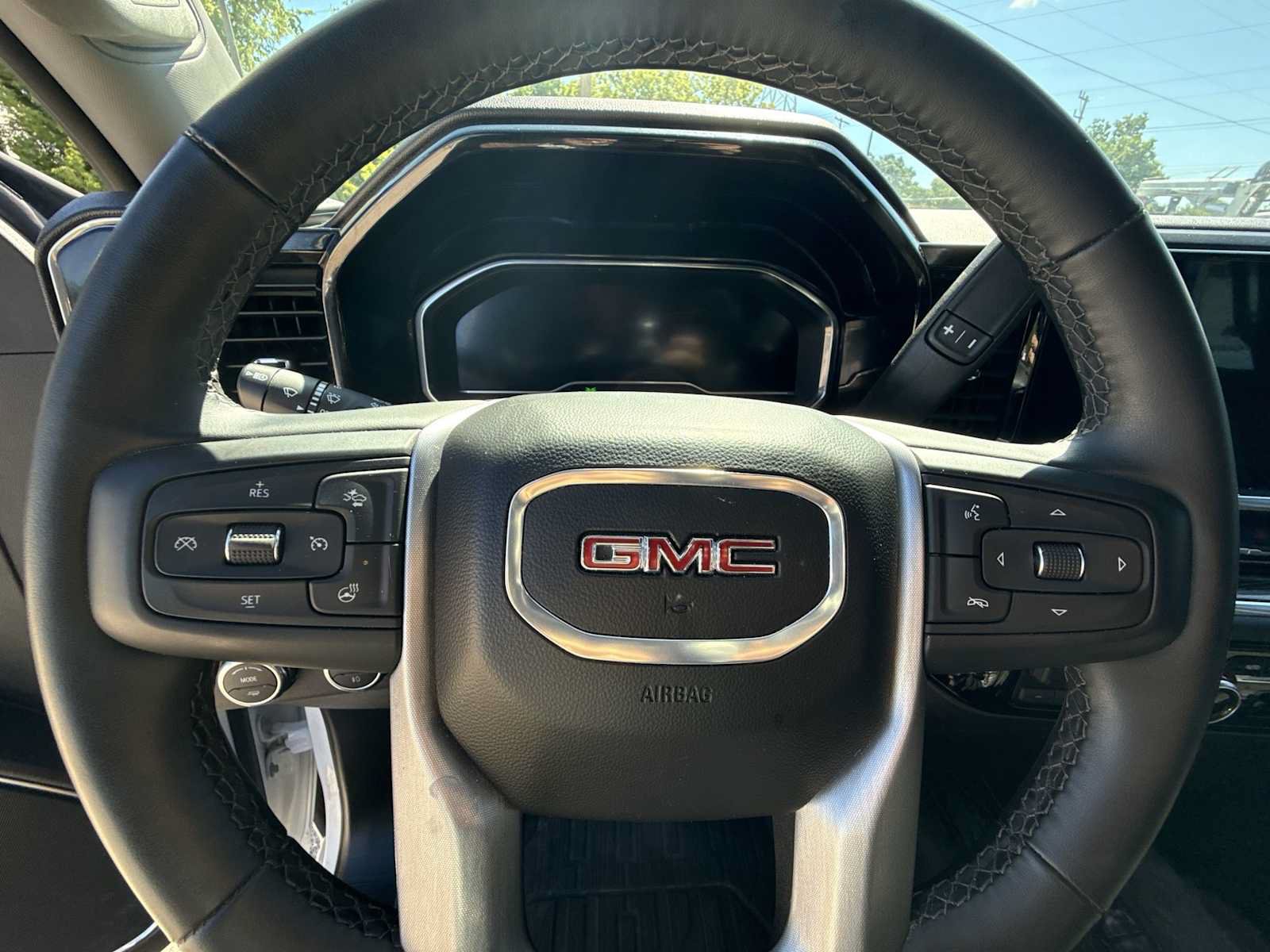 Certified 2024 GMC Sierra 1500 Elevation w/ LPO, Elevation Black Package AWD/4WD image 11