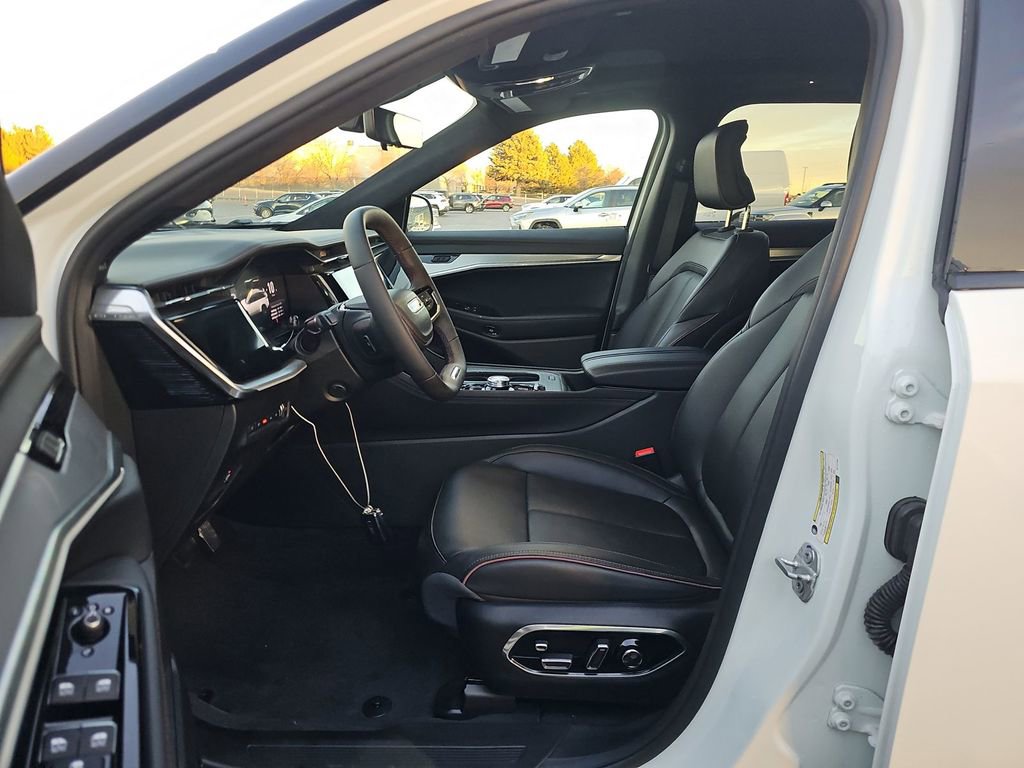 Used 2024 Jeep Wagoneer Launch Edition image 2