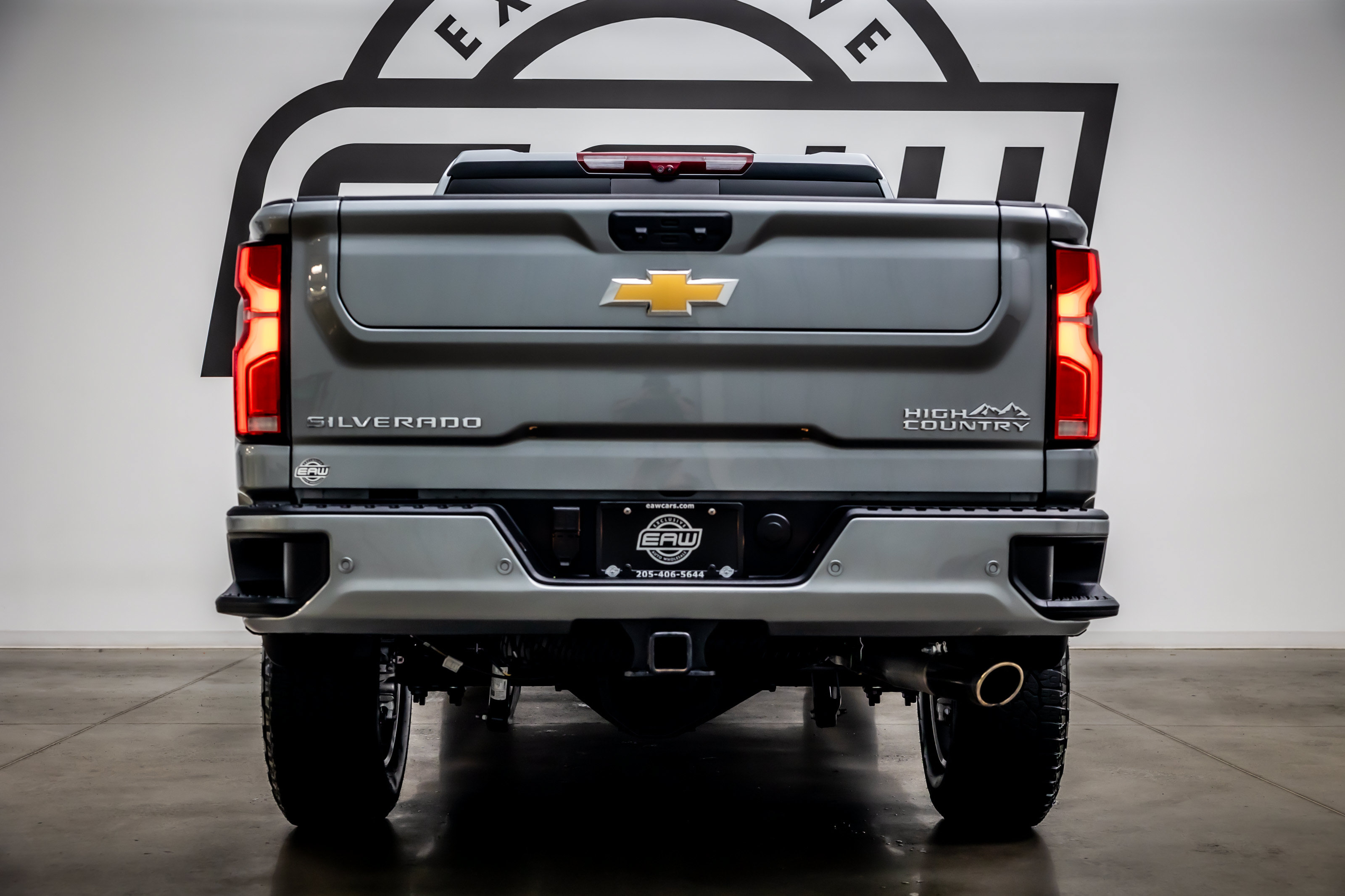 Used 2025 Chevrolet Silverado 3500 High Country w/ Technology Package AWD/4WD image 11