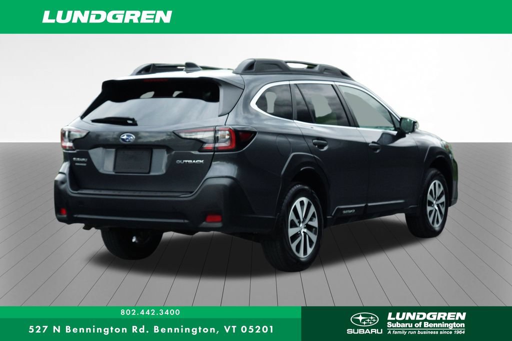 Used 2024 Subaru Outback Premium AWD/4WD image 3