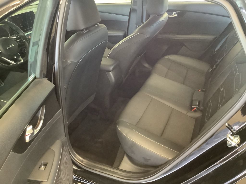 Certified 2023 Kia Forte GT-Line FWD image 14