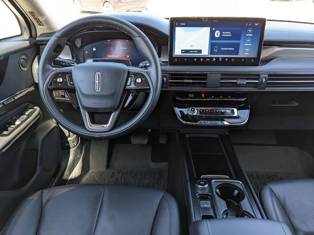 Used 2025 Lincoln Corsair Reserve w/ Equipment Group 202A image 15