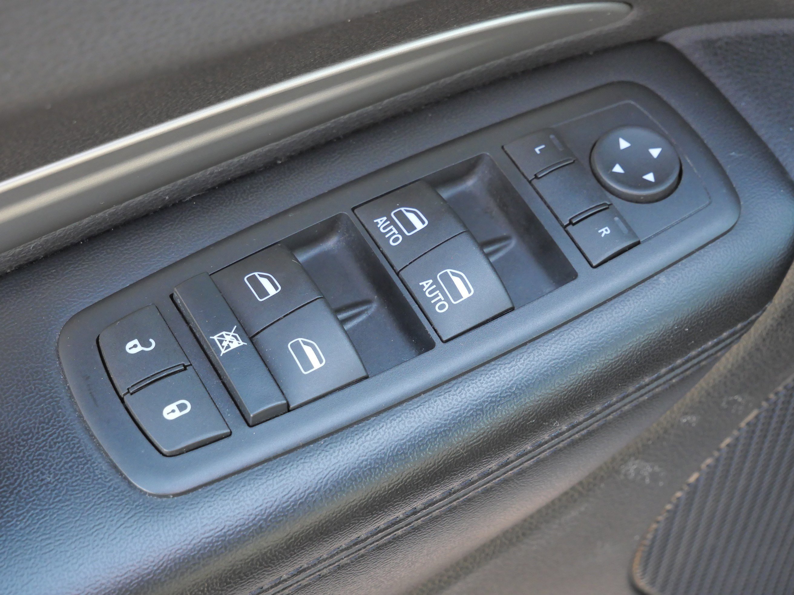 Used 2016 Dodge Durango Limited w/ Nav & Power Liftgate Group image 19