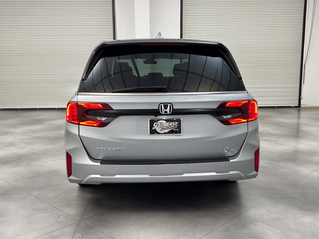 Used 2025 Honda Odyssey EX-L image 6