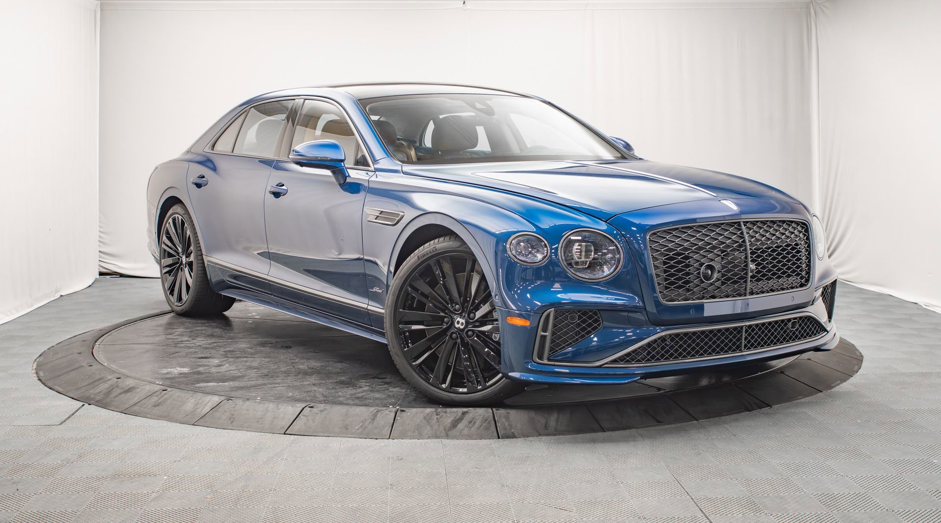 New 2026 Bentley Flying Spur Plug-In Hybrid AWD/4WD image 1