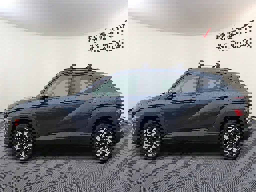 Used 2025 Hyundai Kona SEL image 7