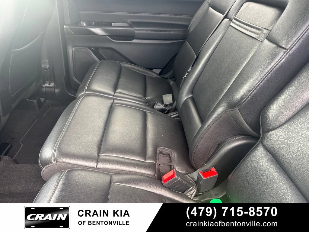 Used 2020 Ford Explorer XLT w/ Equipment Group 202A AWD/4WD image 23