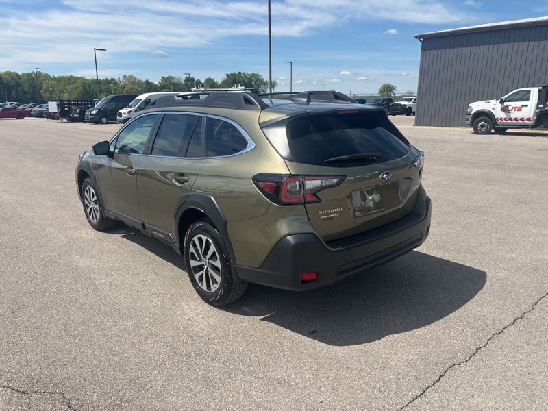 Used 2025 Subaru Outback Premium AWD/4WD image 5
