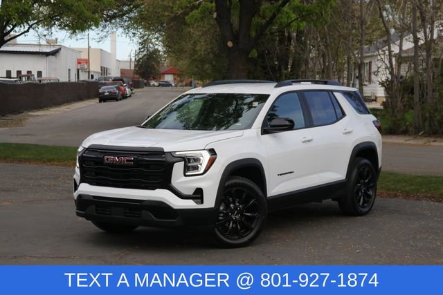 Used 2026 GMC Terrain Elevation w/ Elevation Premium Package image 1
