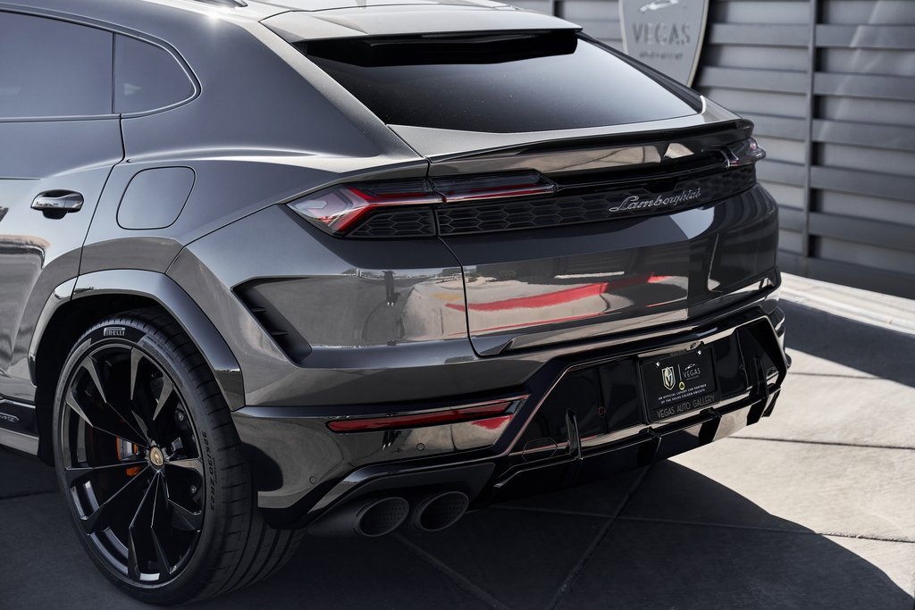 Used 2025 Lamborghini Urus SE image 11