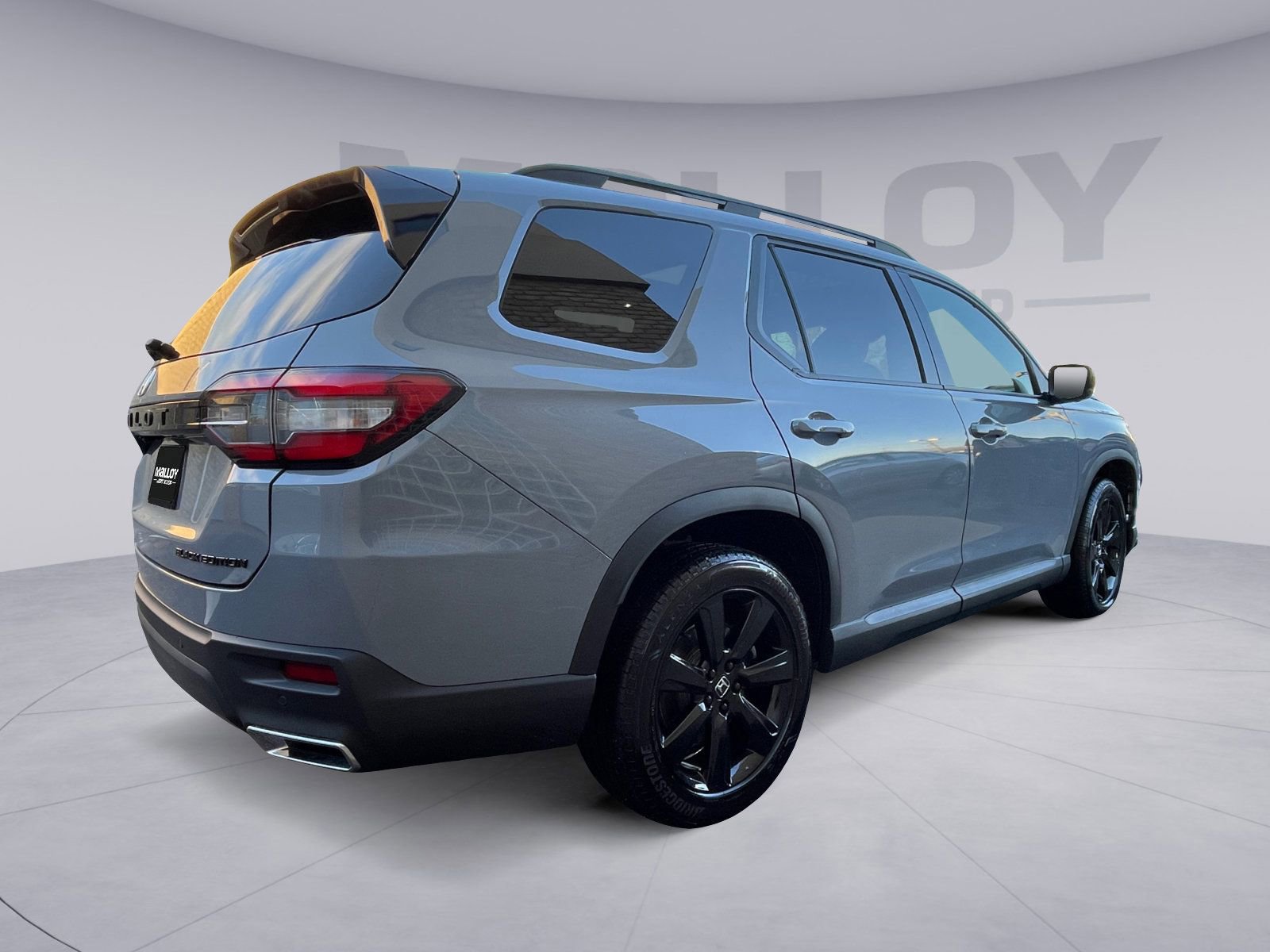 Used 2025 Honda Pilot Black Edition image 5