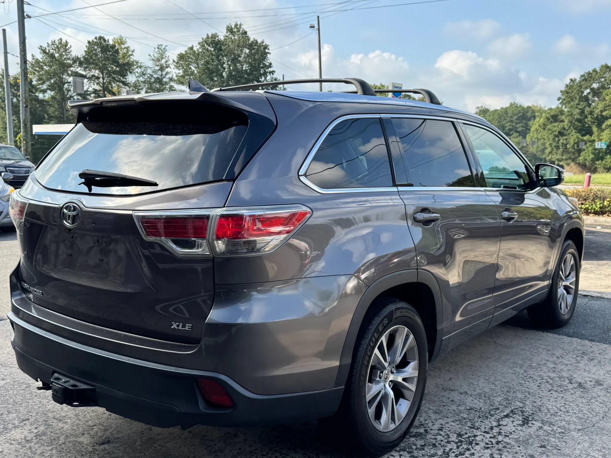 Used 2014 Toyota Highlander XLE FWD image 7