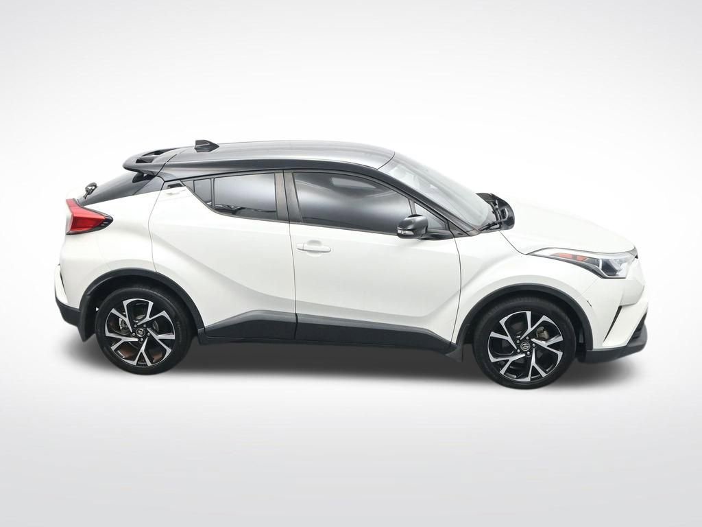 Used 2019 Toyota C-HR XLE image 27