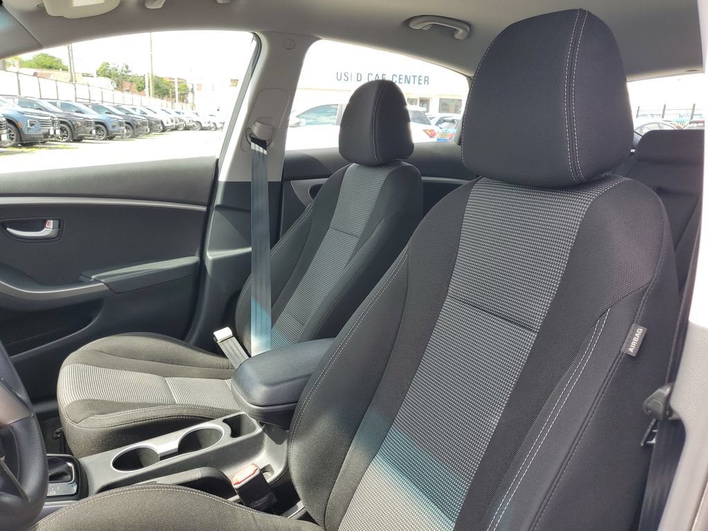 Used 2017 Hyundai Elantra GT FWD image 15