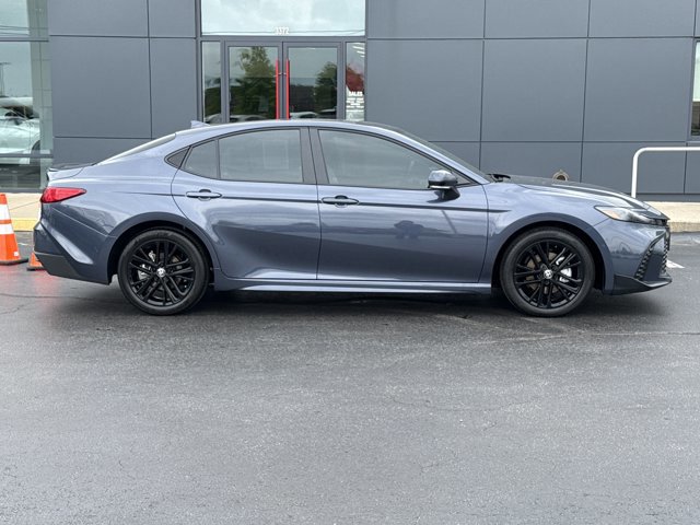 Used 2026 Toyota Camry SE w/ Convenience Package FWD image 2