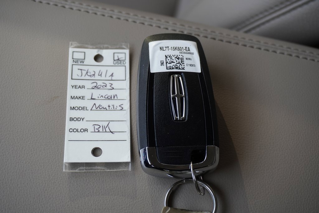 Used 2023 Lincoln Nautilus AWD w/ Premium Package image 29