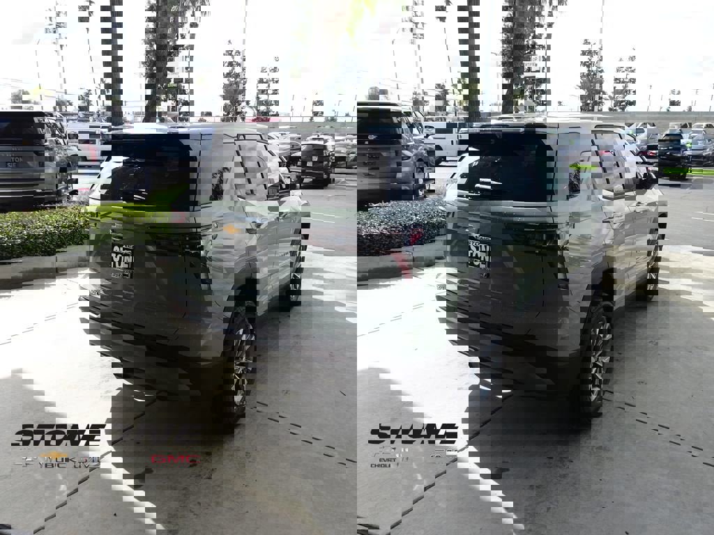 New 2026 Chevrolet Equinox LT w/ Convenience Package II image 8