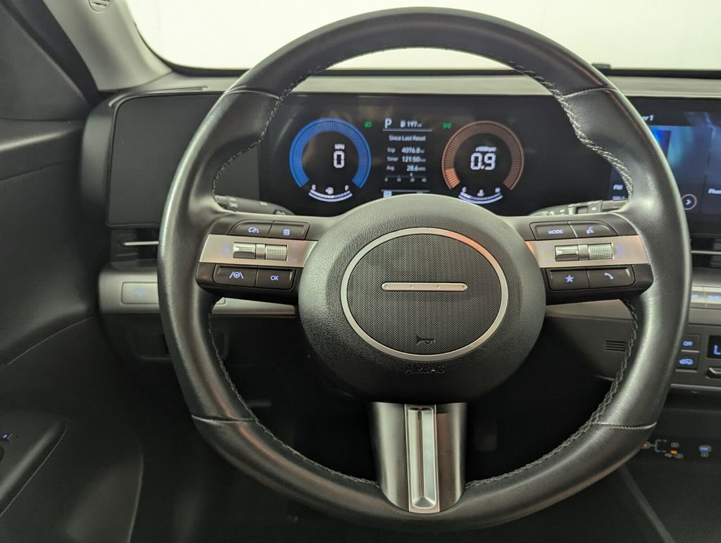 Used 2024 Hyundai Kona SEL image 18