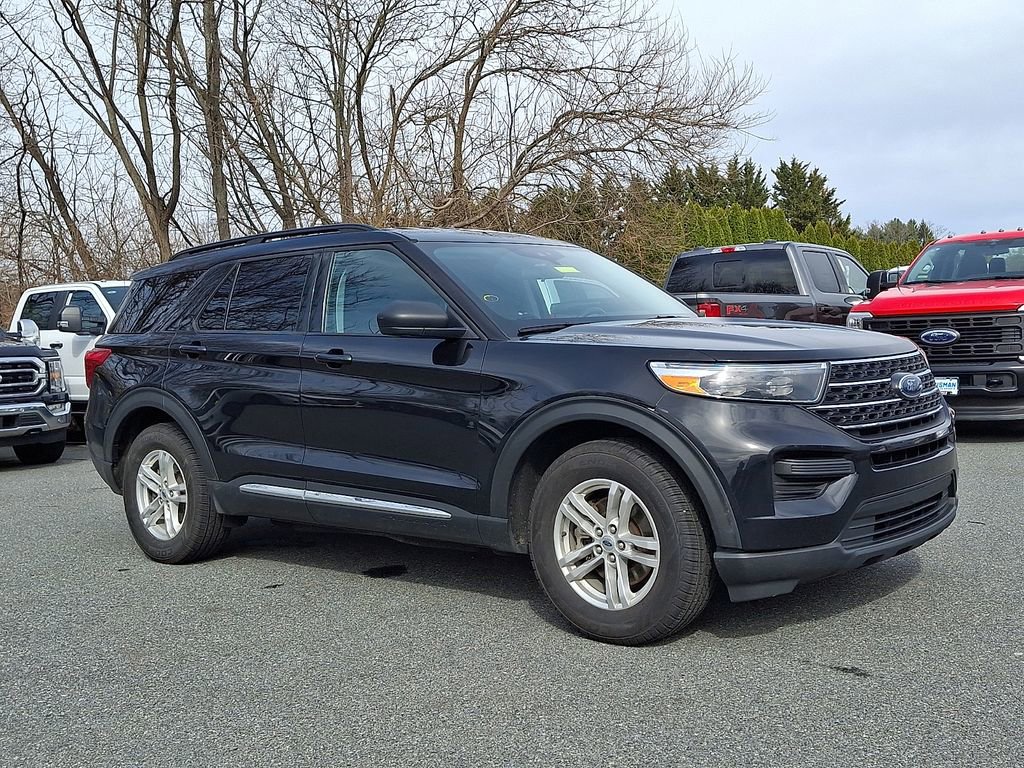 Certified 2022 Ford Explorer XLT image 1