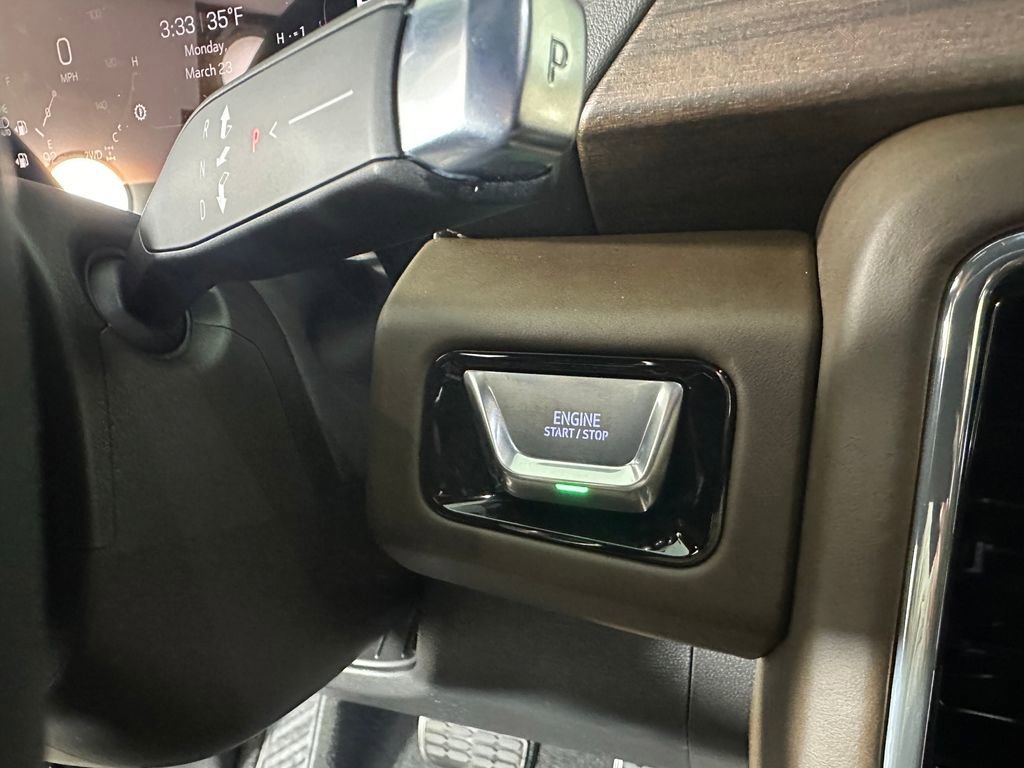 Used 2025 GMC Yukon XL Denali Ultimate image 16