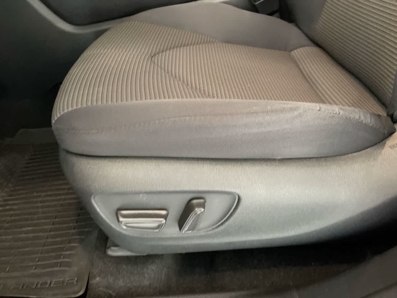 Certified 2024 Toyota Highlander LE AWD/4WD image 12