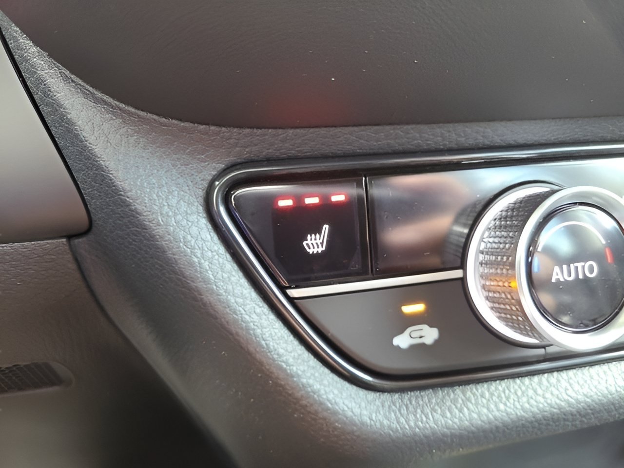 Used 2025 Honda HR-V EX-L image 26