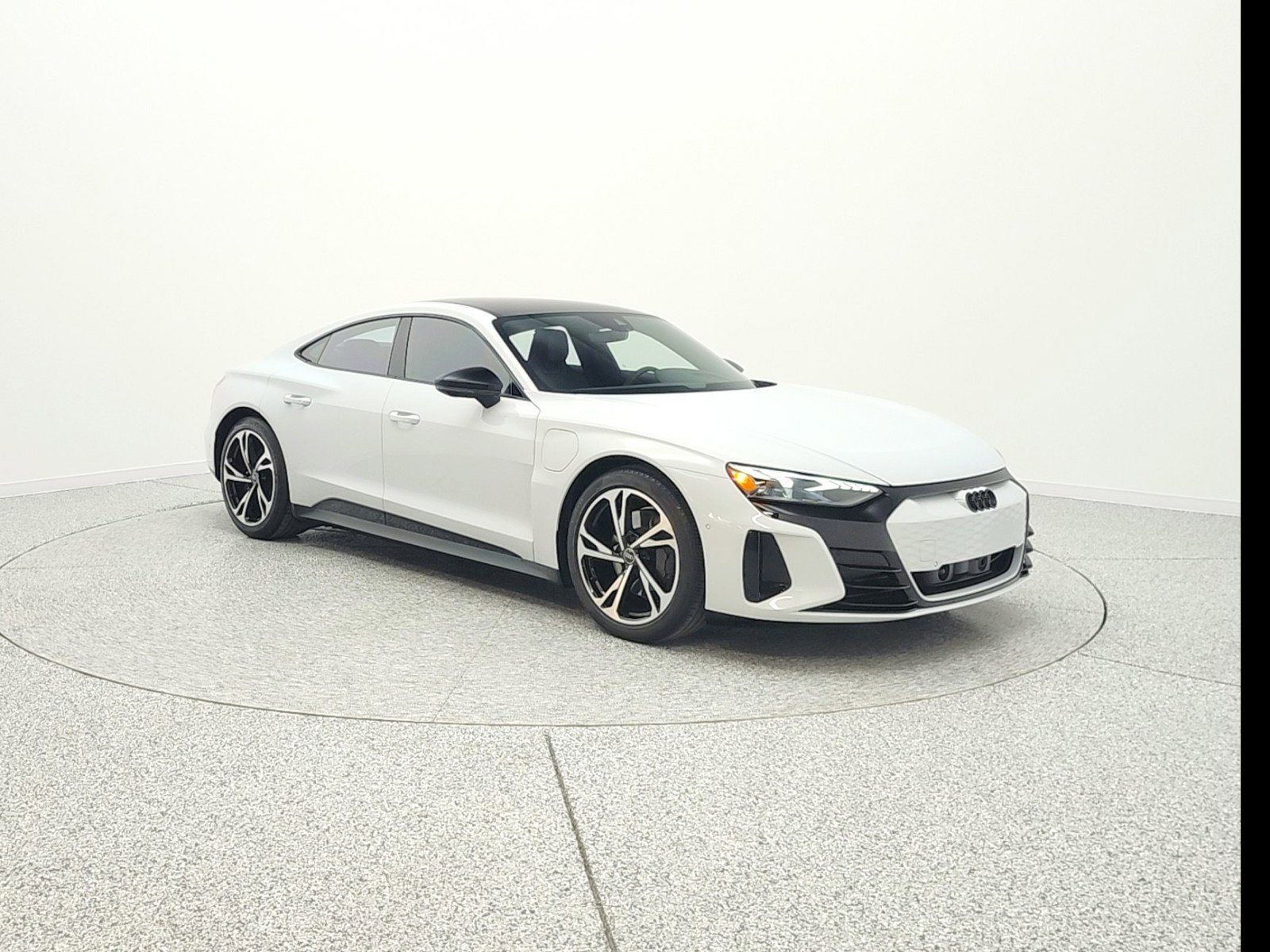 Used 2024 Audi e-tron GT Prestige image 3