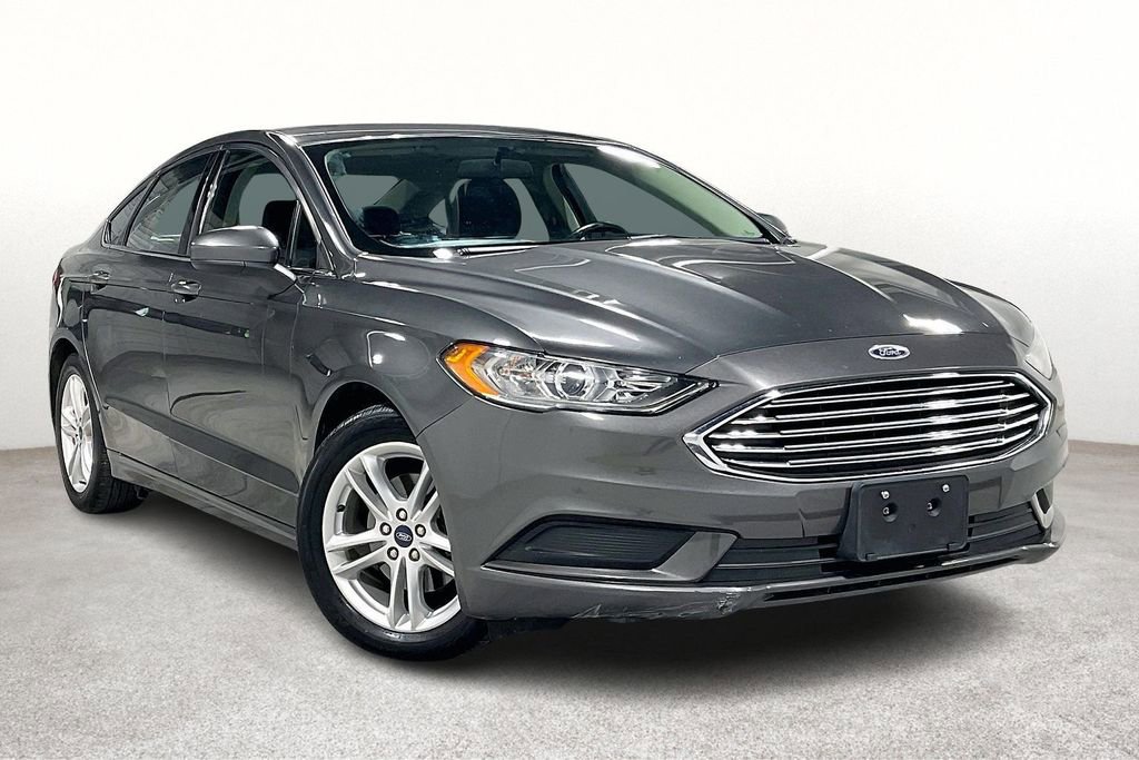 Used 2018 Ford Fusion SE w/ Fusion SE Technology Package image 1