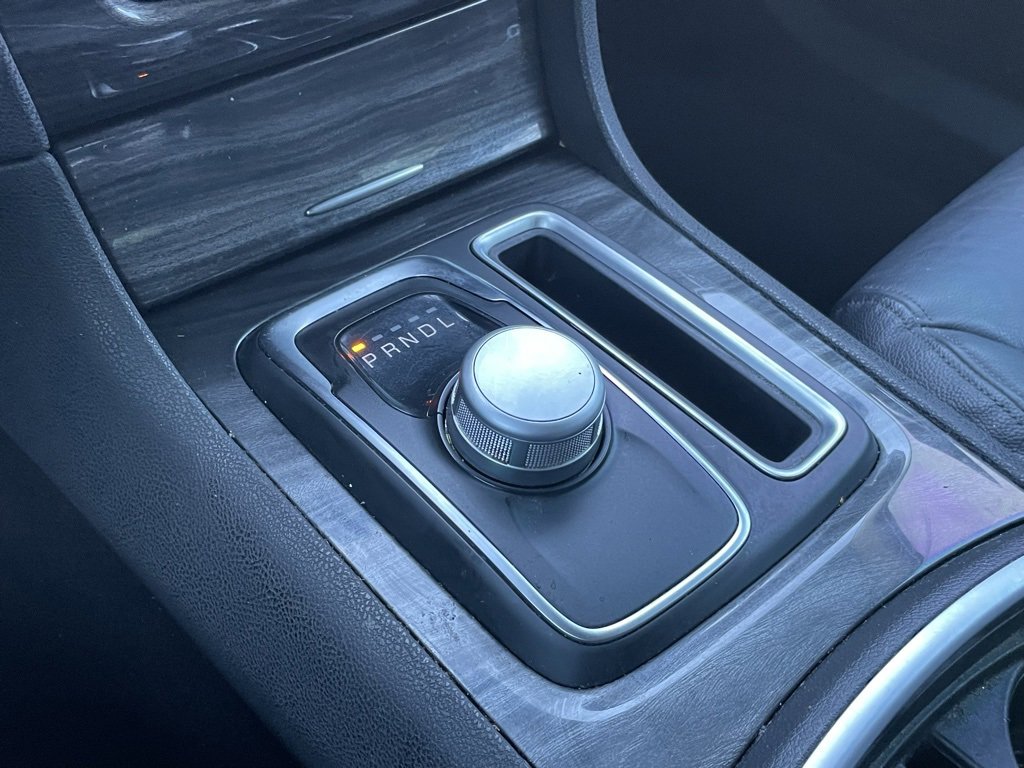 Used 2022 Chrysler 300 Touring w/ Sport Appearance Package image 23