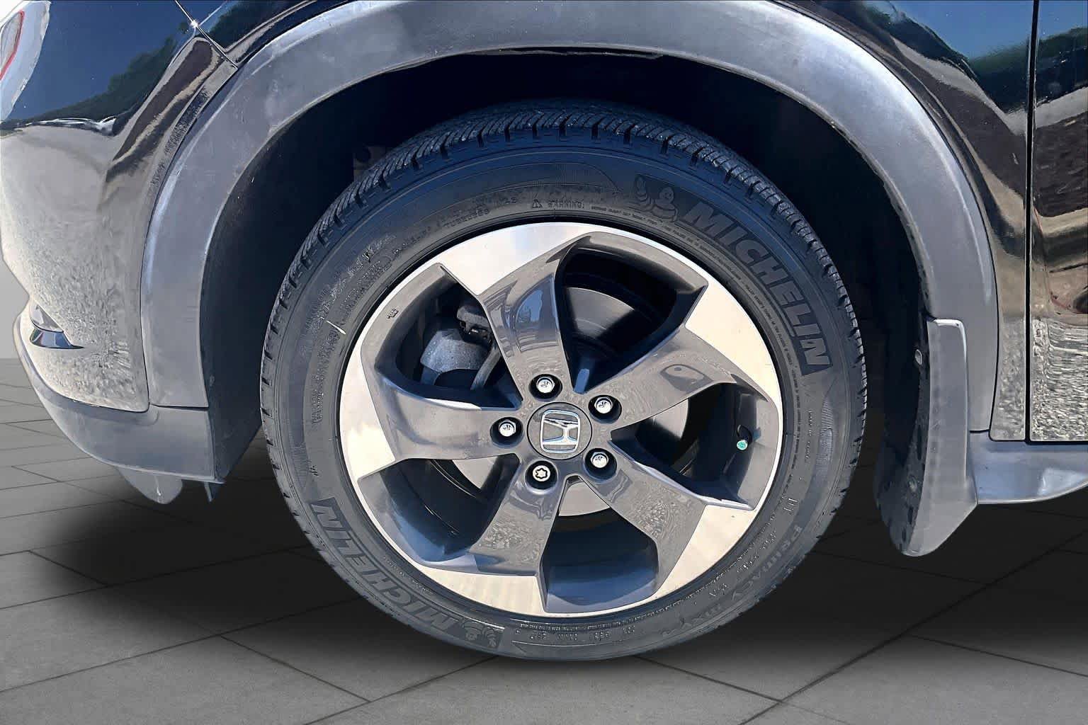Used 2018 Honda HR-V EX-L image 11