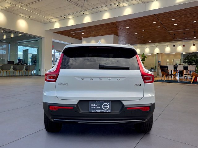 New 2026 Volvo XC40 B5 Plus w/ Protection Package Premier AWD/4WD image 4