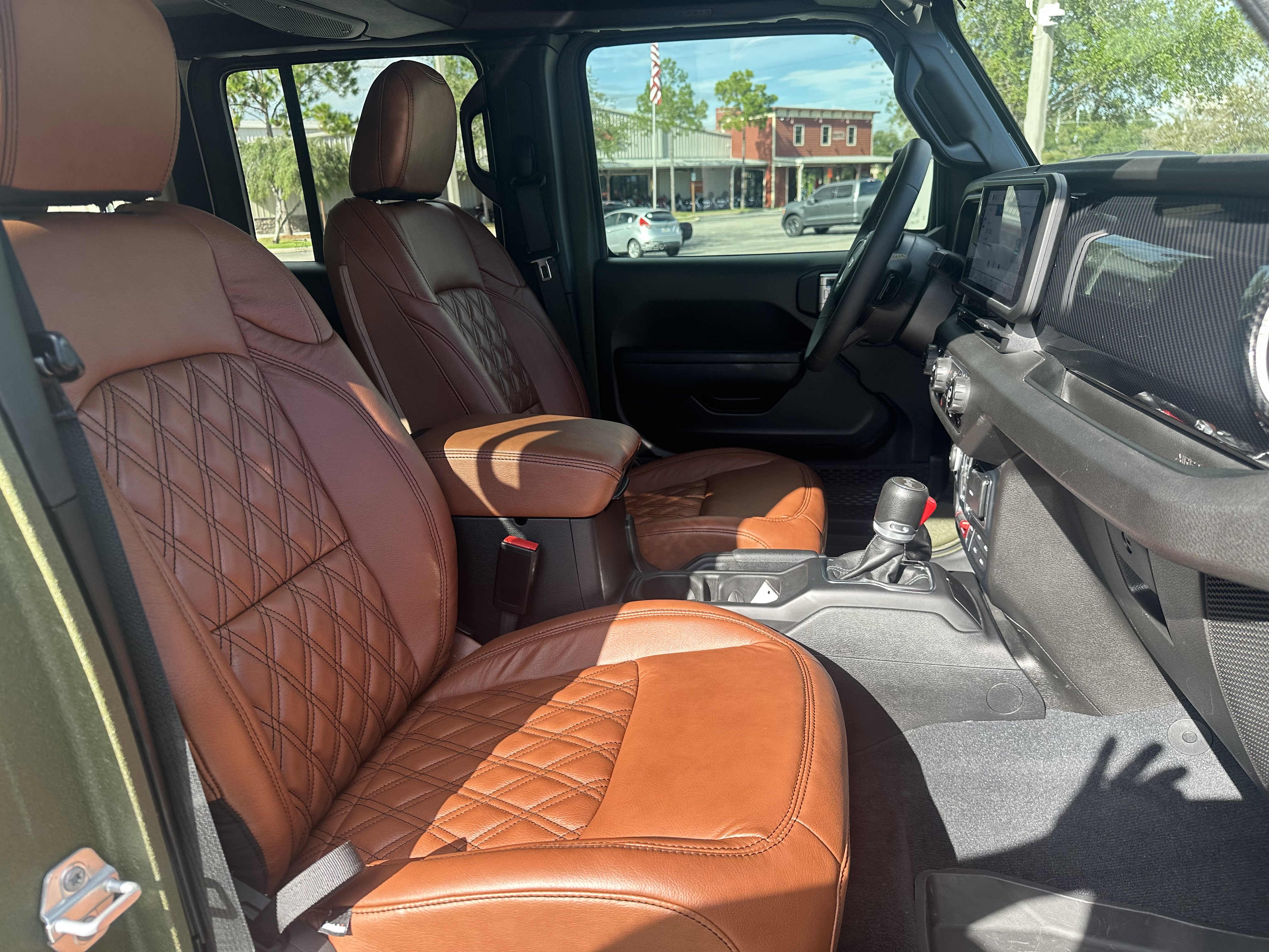 Used 2024 Jeep Wrangler Unlimited image 44