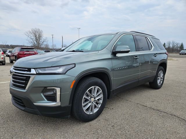 Used 2022 Chevrolet Traverse LT image 3