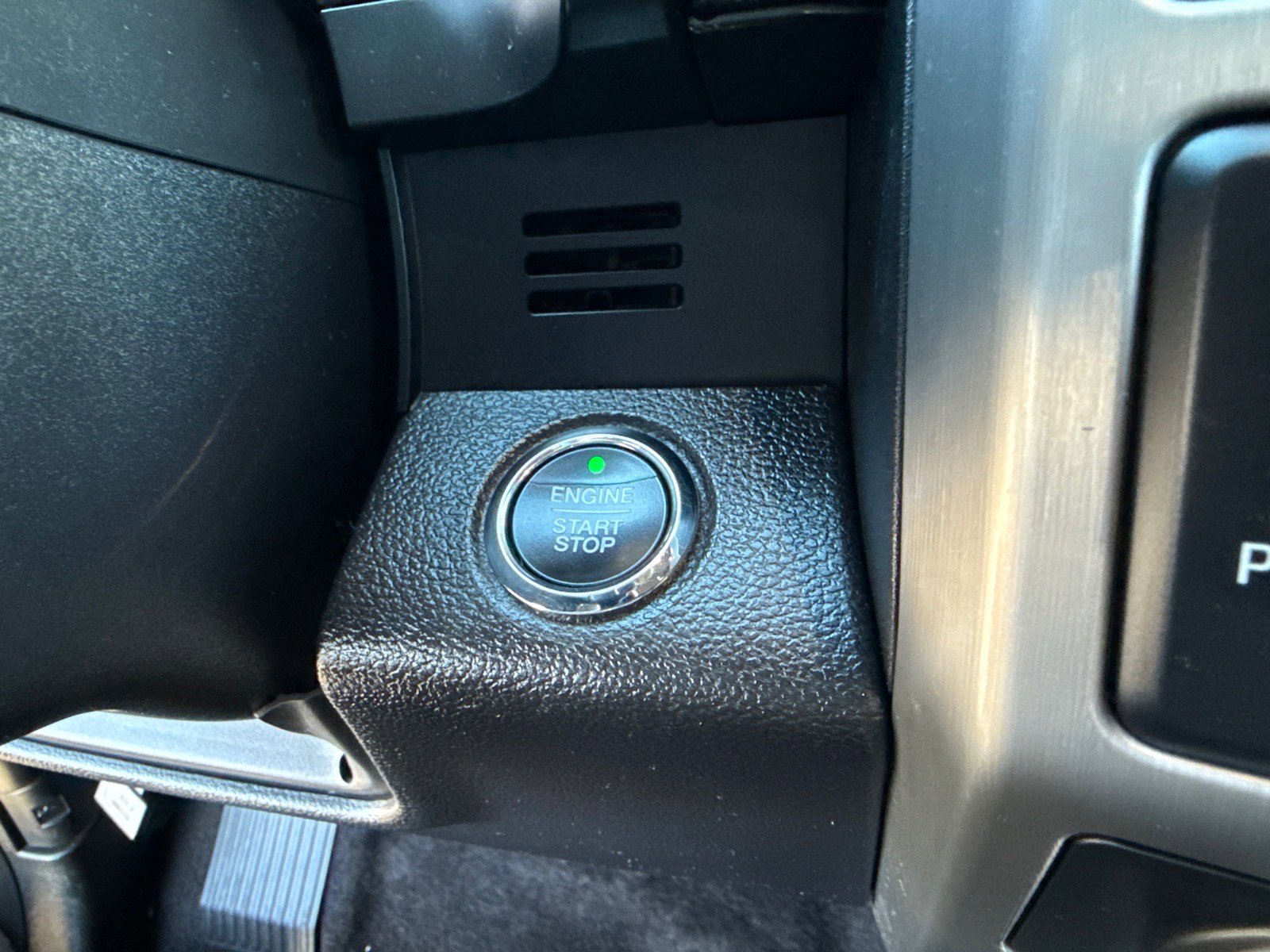 Used 2018 Ford F150 Platinum w/ Equipment Group 701A Luxury image 38