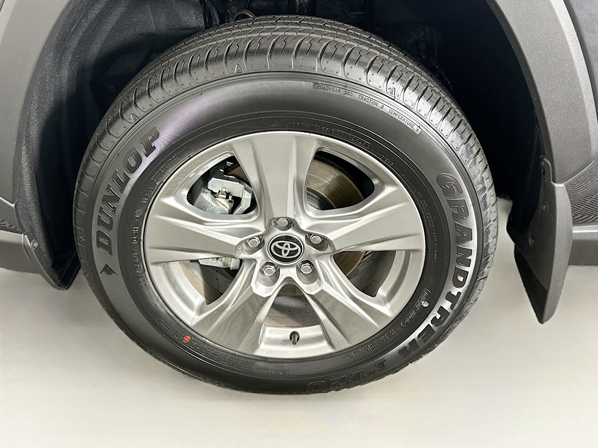 Used 2025 Toyota RAV4 XLE w/ Convenience Package FWD image 11