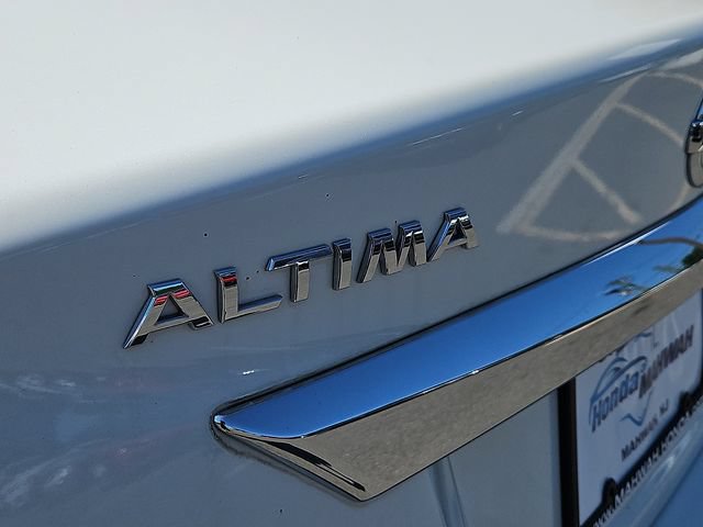 Used 2013 Nissan Altima 2.5 SL FWD image 29