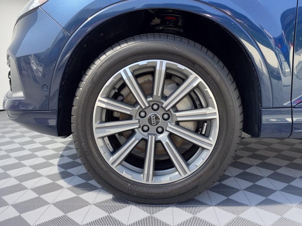 Used 2023 Audi Q7 2.0T Premium Plus w/ Premium Plus Package AWD/4WD image 13